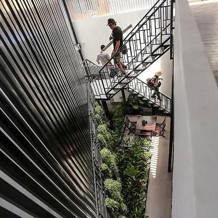 Hotel De Palace Phnom Penh Zewnętrze zdjęcie