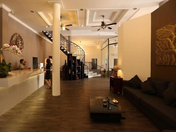 Hotel De Palace Phnom Penh Zewnętrze zdjęcie